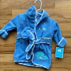 NWT Baby Bathrobe - 3 to 9 months.
